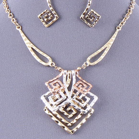 Jewelry - Three-tone Angulate Swirl Design Necklace Set